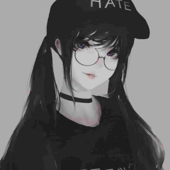 Meet your Posher, Cassandra - Picture 1 of 1